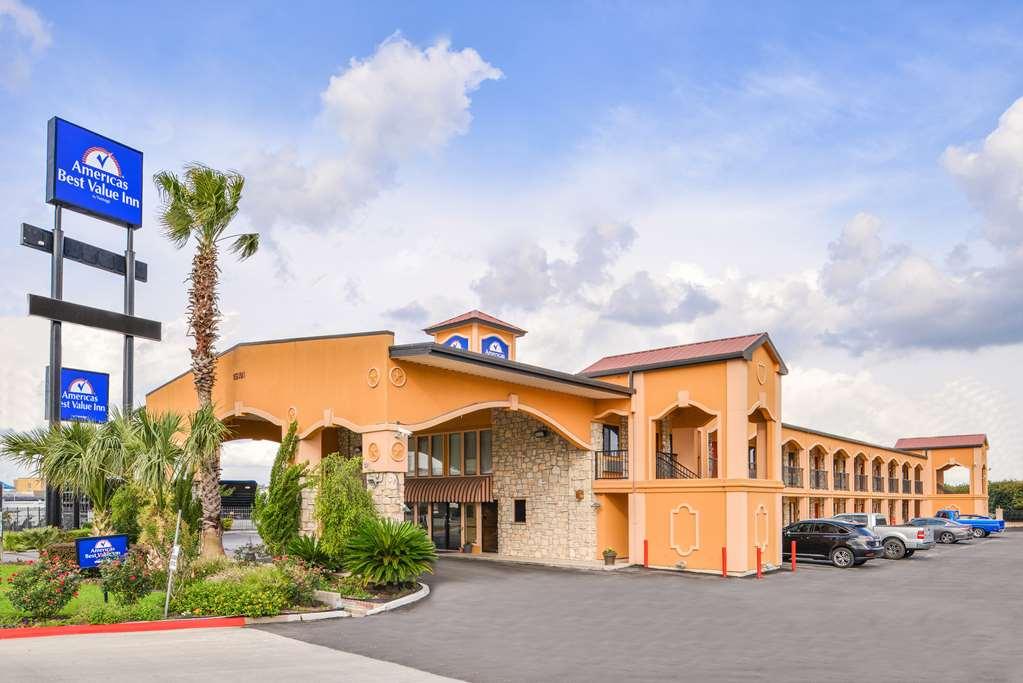 Americas Best Value Inn Buda Eksteriør billede