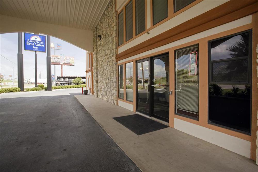 Americas Best Value Inn Buda Eksteriør billede